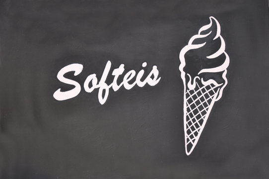 Die Kreidetafel mit Softeis