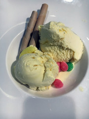 Vanilla ice cream with jelly beans