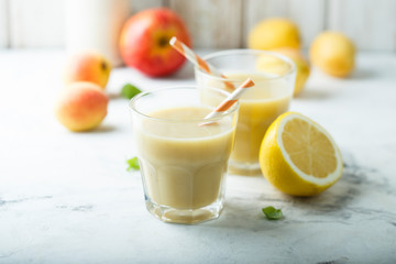 Pear apple smoothie