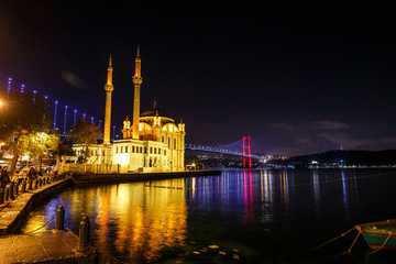 Fototapeta na wymiar Ortaköy Mosque in Istanbul, Turkey