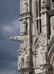 La catedral de Siena, Duomo di Siena, es un templo de culto católico, de esta ciudad italiana....