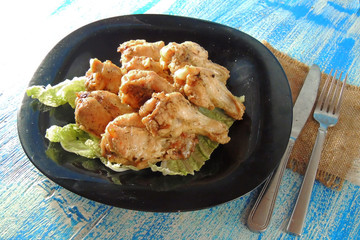 fried wings with sauce