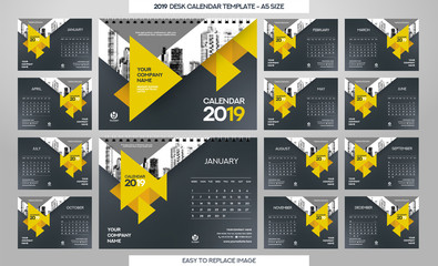 Obraz na płótnie Canvas Desk Calendar 2019 template - 12 months included - A5 Size