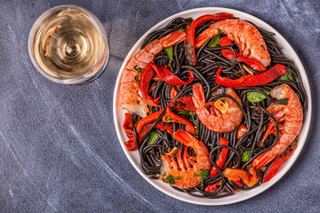 Black spaghetti with prawns and vegetables