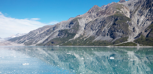 Plakat Ice Floating On Surface Of Lake In Alaska