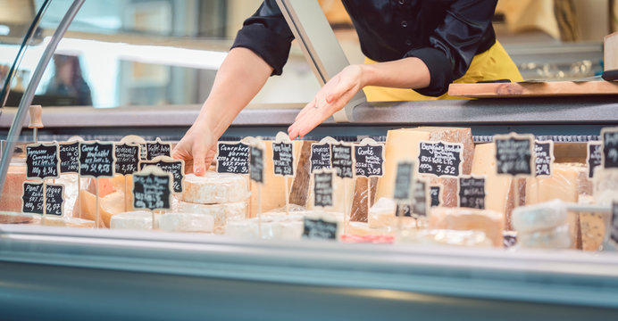 K&auml;se an der K&auml;setheke