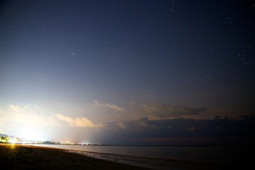 йога на восходе луны