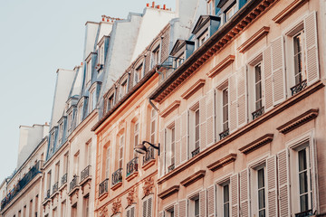 Obraz premium View from below on a facade European building in Paris, France.