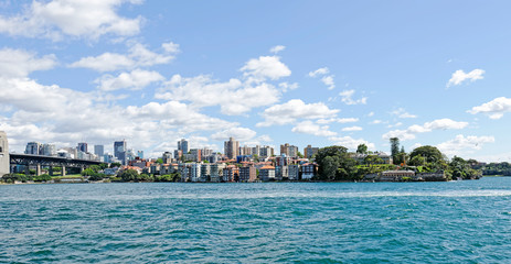 Obraz premium View across the harbor of the North Shore of Sydney, New South Wales, Australia