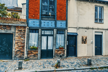 Fototapeta na wymiar Picturesque street in Montmartre neighborhood