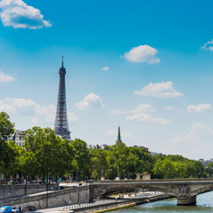 Fototapeta na wymiar Blue sky over world famous Eiffel tower
