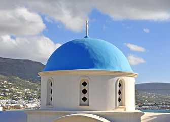 Fototapeta na wymiar Dome of traditional greek church