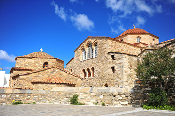 Fototapeta na wymiar Panagia Ekatontapiliani church, Paros island, Greece