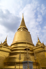 Naklejka premium Bangkok the capital of Thailand. February 16. 2016.The royal grand palace in Bangkok. Golden stupa at the royal palace. Thailand. Asia.