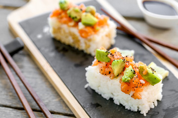 barre de riz saumon avocat 1