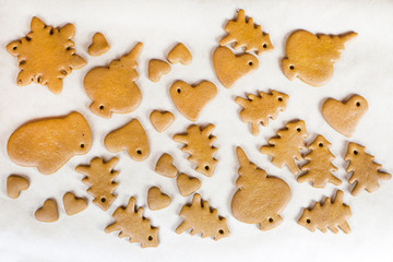 Many gingerbreads are on white background.