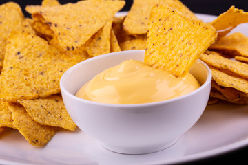 Cheese sauce, is served with the crackling piles