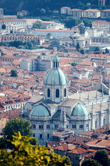 Fototapeta na wymiar Como cathedral and city with view from top