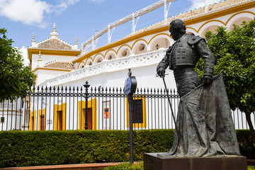 Matador Curro Romero statue in Seville