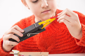  Integracja sensoryczna. Ćwiczenia na sprawność ruchową dłoni i palców. © doroguzenda