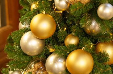 Obraz na płótnie Canvas Traditional christmas or new year decorated fir tree