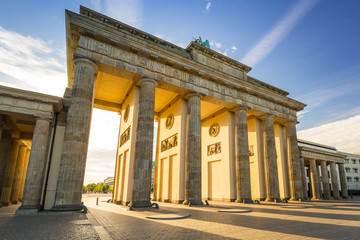 Obraz premium The Brandenburg Gate in Berlin at amazing sunrise, Germany