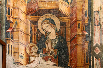 Madonna in trono con Bambino; affresco della Cattedrale di Otranto