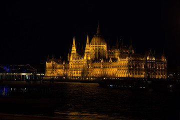 Obraz na płótnie Canvas Night landscape in gothic Budapest