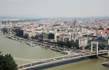 Obraz premium Night landscape in gothic Budapest