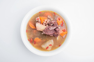 China Guangdong soup - peanut pork bone soup / nourishing health soup