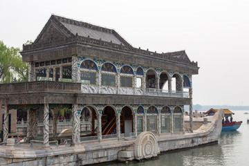 Obraz premium Marmorboot im Kunming-See in Peking in China
