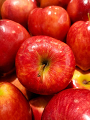 Fototapeta na wymiar Ripe red apples as background