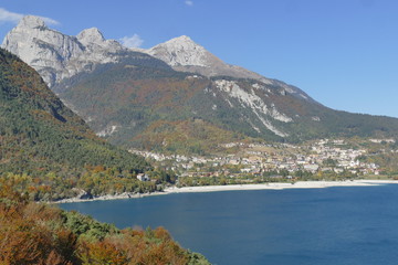 Fototapeta na wymiar Molveno Lake panorama in the Trekking to Napoleonic trenches