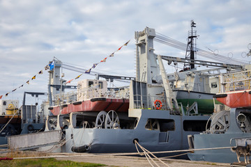 Russian marine vessels intended for degaussing of the other ships (is the process of decreasing or eliminating a remnant magnetic field and reduce magnetic signatures).