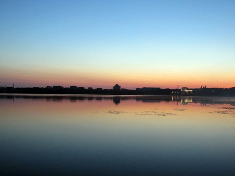 sunset on the lake © eliyashevskiy