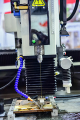 Linear Precision Cutting Machine / Industrial CNC Machine Tool