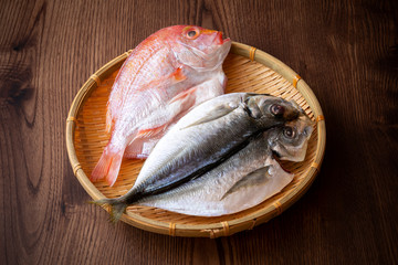 アジと鯛の開き