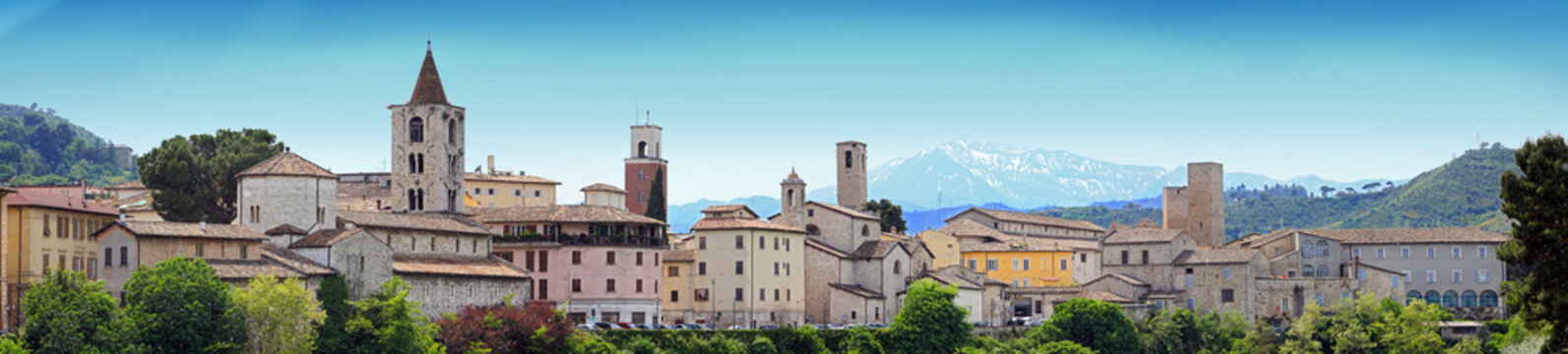 Ascoli Piceno, veduta del centro storico.