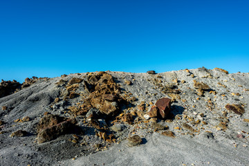 Rocas rojas en Río tinto Huelva paisaje lunar texturas colores ocres
