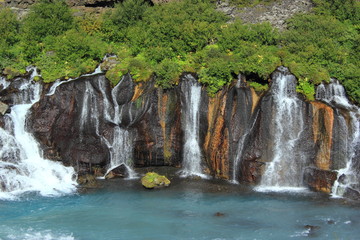 Teil desisländischen Hraunfossar - Wasserfalls 