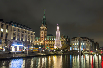 Fototapeta premium Christmas near cityhall in Hamburg, Germany