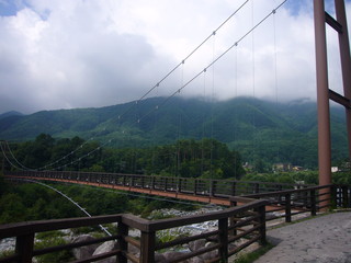 Fototapeta na wymiar 山と橋