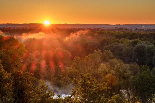 Sunrise over Isar, Isar floodplains, near Freising, Upper Bavaria, Bavaria, Germany, Europe