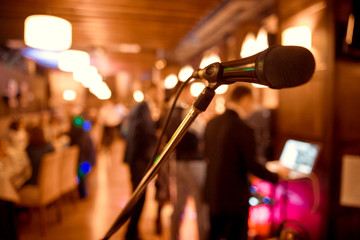 Microphone. Microphone close-up. A pub. Bar. A restaurant. Classical music. Music.