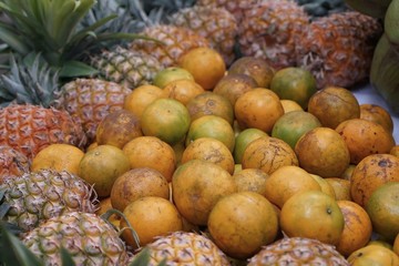 Obraz na płótnie Canvas fruits on the market