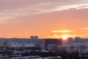 Obraz premium City landscape at dawn, sunrise with beautiful skyline and buildings. Urban landscape in the morning
