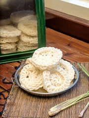 indonesian crackers kerupuk krupuk