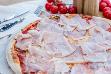 Pizza with ham