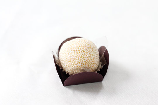 Brigadeiro, doce de beijinho