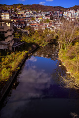 Fototapeta na wymiar River at the center of the city.